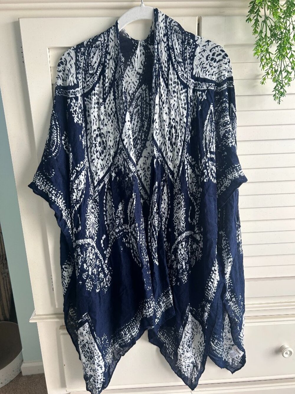 Modena Paisley Navy Blue and White Poncho